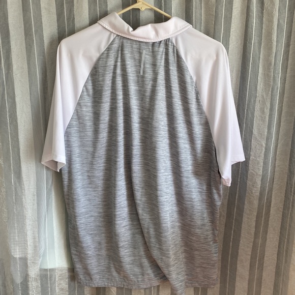 Mens Zelos wet dry polo size extra large heather gray and white color NWOT - Picture 3 of 3
